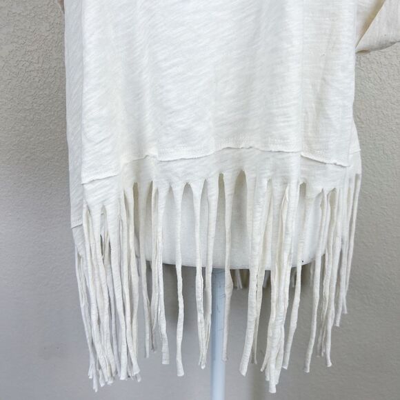 ♥️SOLD♥️Fab’rik White Fringe Oversized Slouchy Tee - Picture 8 of 8